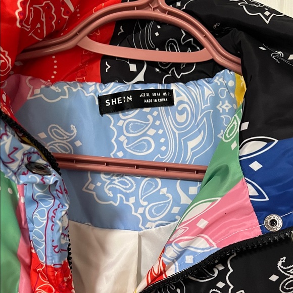 Colorful Patchwork Puffer Jacket - Picture 5 of 5